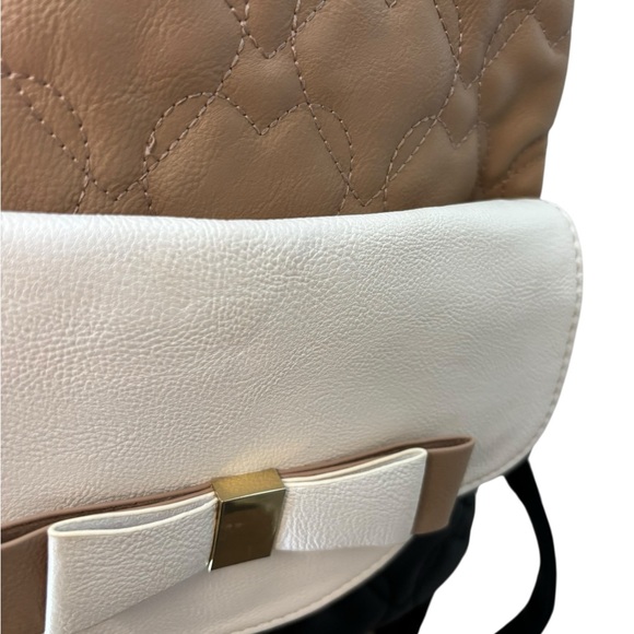 Betsey Johnson Bow Quilted Backpack + Matching Clutch Set Black Tan Cream - Picture 7 of 11